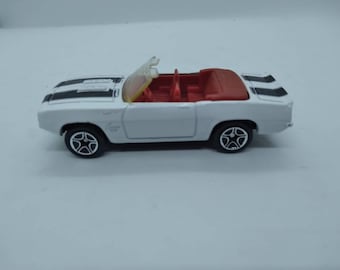 Matchbox chevy camaro ss 396 convertible car from 1996 Diecast car.