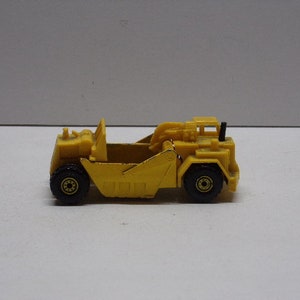 Hot wheels 1986 road scraper grader truck diecast car