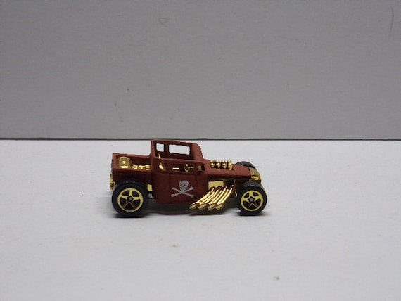 Hot wheels joker bone shaker made in 1980s Metal Car Toy Diecast toys
