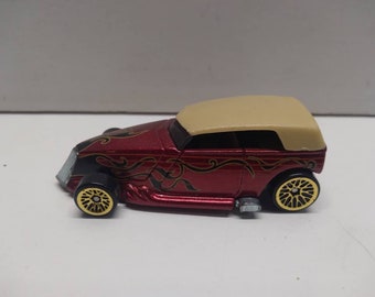 Hot wheels phaeton hot rod car in mint condition Diecast car