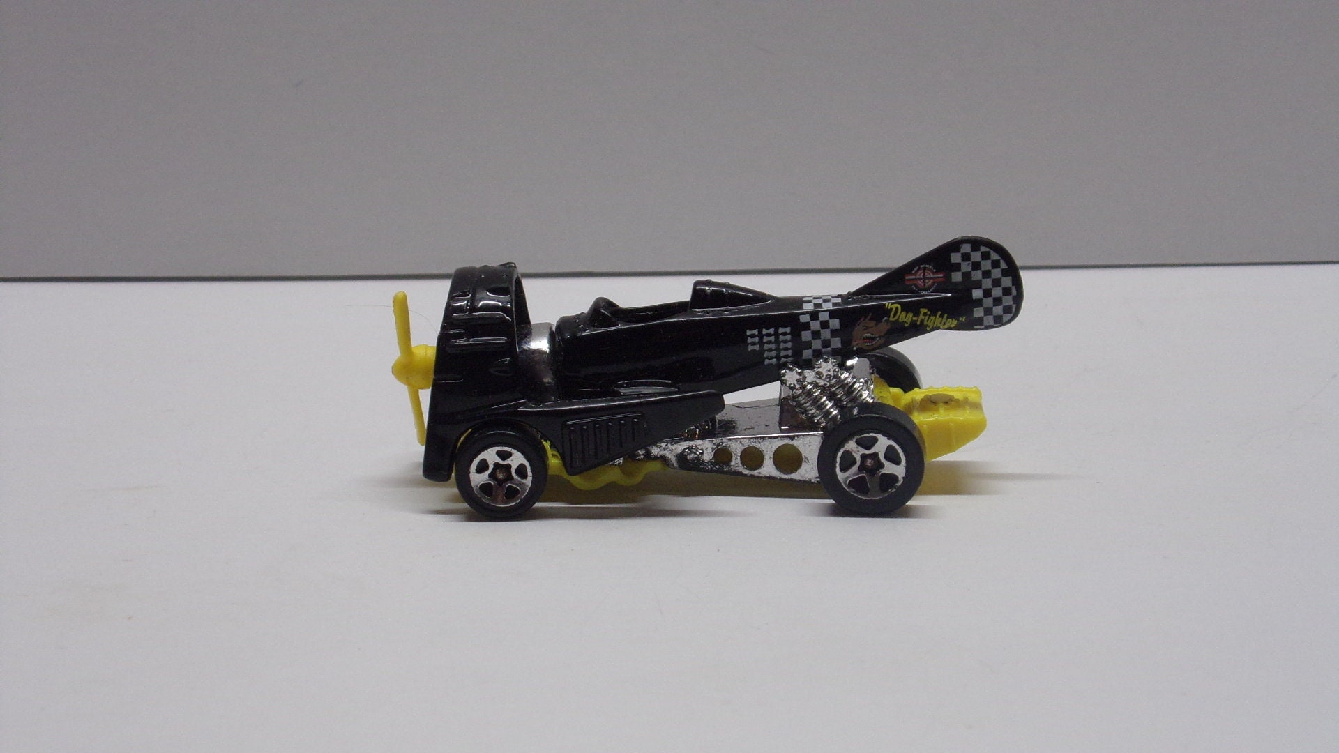 Hot Wheels Dog Fighter Diecast 1996 Yellow Loose Scale 1:64
