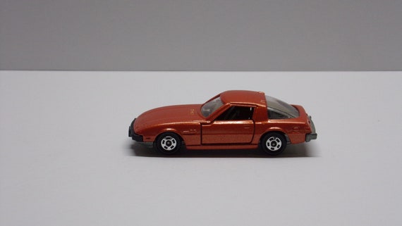 tomica mazda 2