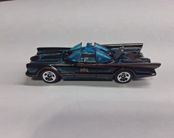 Hot wheels batmobile dc comics   Diecast toys
