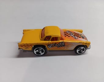 Vintage Hot Wheels Set - '57 T-bird Yellow & 1977 Ford Thunderbird
