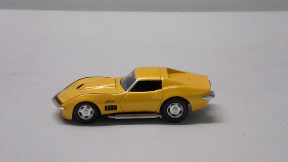 1969 corvette stingray made by zee toys in 1970s diecast car Metal toy car bin14
