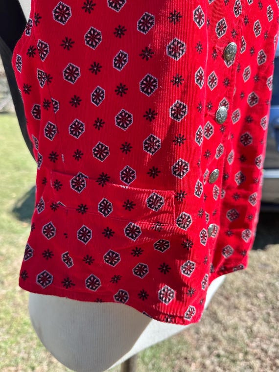 Vintage Liz Sport Vest View 3