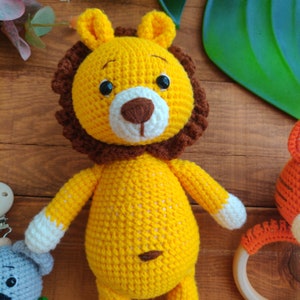 Safari Newborn Set Amigurumi Crochet Toy 28cm Organic Cotton Stuffed Plush Animal Safe Baby Gift for Girls and Boys 3 Mth to 3 Yrs Old image 3