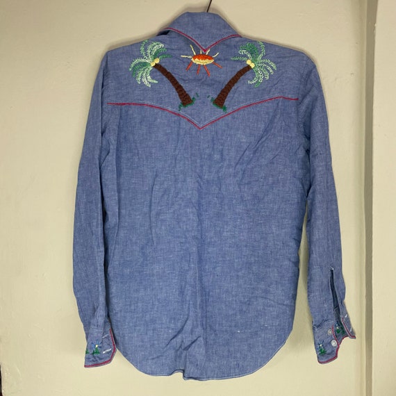 60s Pack-In Hand Embroidered Chambray Denim Shirt - image 3