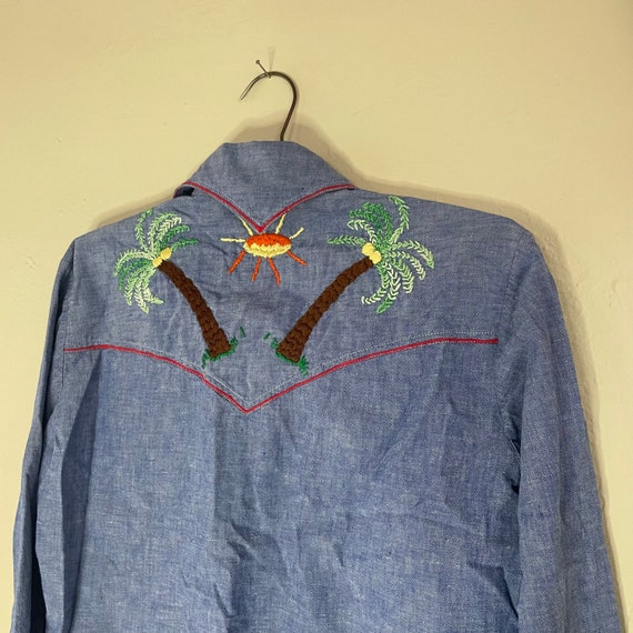 60s Pack-In Hand Embroidered Chambray Denim Shirt - image 4