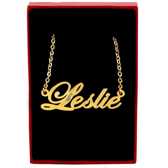 Leslie name necklace discount
