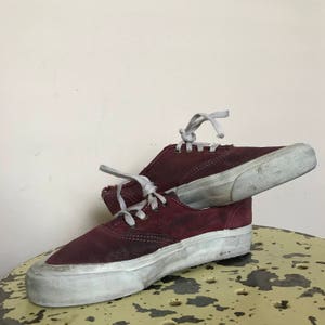 vans suede maroon