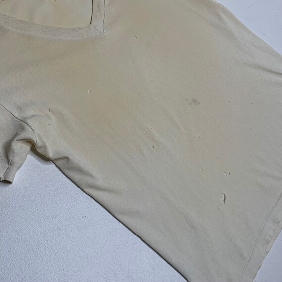 1970's Vintage White Cotton V Neck T shirt Distre… - image 5