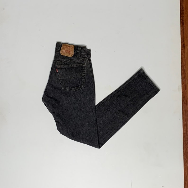 1980's Vintage Levis Black Denim Jeans USA 28/29 Measured A35 image 1