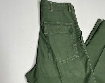 GAP Pants Size 32 Fit W34 L34 Fatigue Military 3D Back