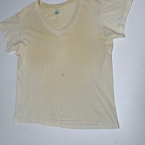 1970's Vintage White Cotton V Neck T shirt Distre… - image 4
