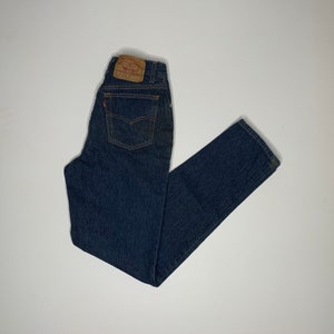 80er Jahre Vintage Dead stock Levis 17501 Dark Wash USA 24/31 gemessen D15