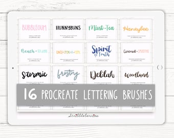Puede incluir: Una pantalla de tableta digital que muestra 16 vistas previas de pinceles de letras de Procreate. Los nombres de los pinceles son: Bubblegum, Hunnybuns, Mint Tea, Honeybee, Beach Bum, Once Upon A Time, Spirit Truth, Coconut Smoothie, Stormie, Frosting, Delilah, Woodland. El texto "16 Procreate Lettering Brushes" se muestra debajo de las vistas previas.
