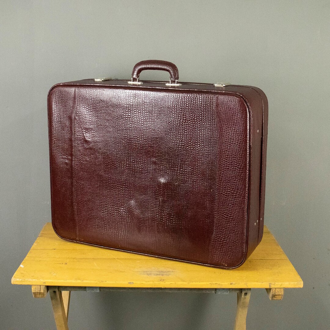 ヴィンテージスーツケース 鍵付き 1985年製ヴィンテージレザースーツケース、未使用、鍵付き - Etsy 日本