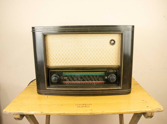 Vintage German Lamp Radio Oberon, DDR Lamp Radio