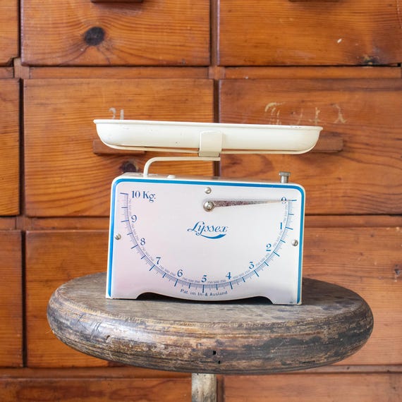 Vintage Swiss Lyssex Kitchen Scale