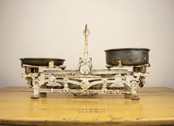 Antique Vienna Cast Iron Grocery Scale