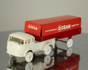 Miniature Minialuxe Berliet GAK 1:43 - Plateau à Ridelles, état Proche Du Neuf