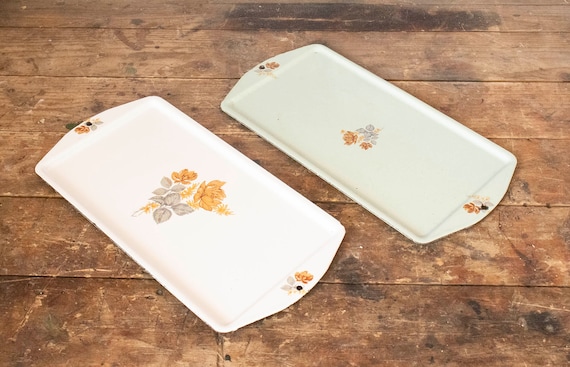 Set of 2 Vintage Enamel Platters, Decorative Enamel Platters