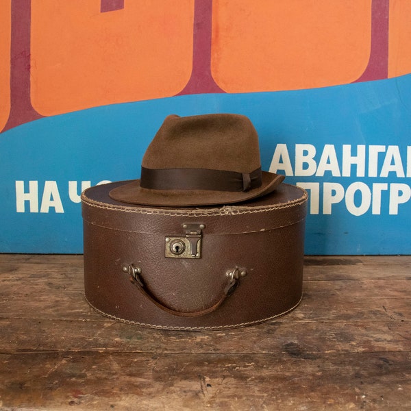 Vintage Gentlemens Fedora Felt Hat with a Hatbox
