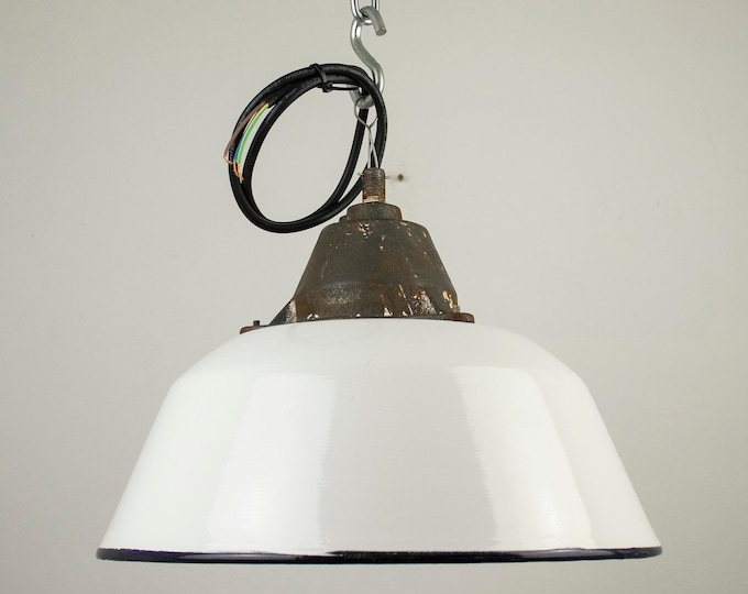 White Enamel Pendant Factory Light with Metal Top