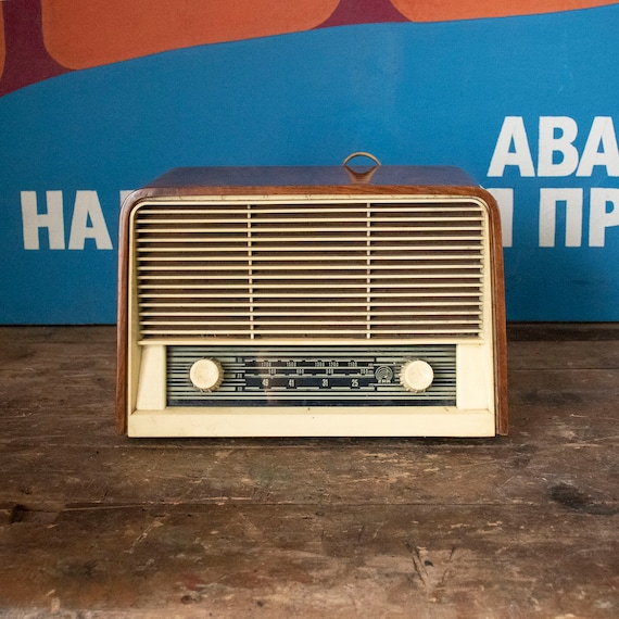 Vintage Polish Lamp Radio Rozyna 1962