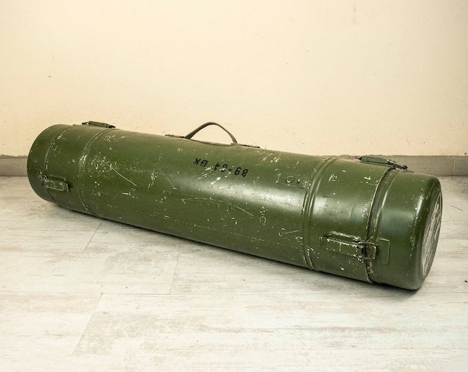 Large Army Container of Lighting Rocket FLG 5000/M 68  form the 70s