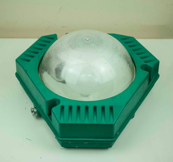 Vintage USSR groene boot licht BAPTA, oude industriële wandlamp zeldzaam model