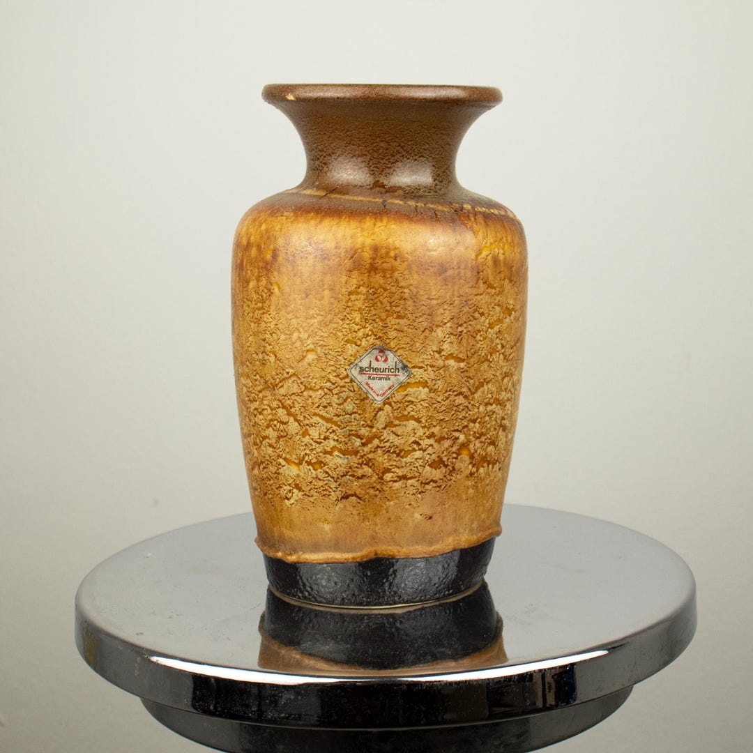 西ドイツのシェウリッヒ社製ファットラバ花瓶 – モデル202-24、1970