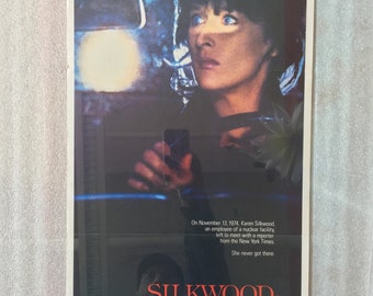 Silkwood (Australian Daybill Poster 13"x26.5")) Meryl Streep - Kurt Russell - Cher - Mike Nichols