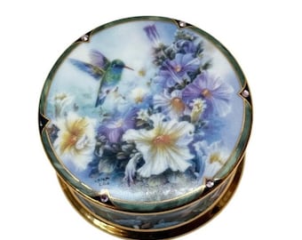 Broad-Billed Hummingbird Music Box 1994 Lena Liu Eine Kleine Nachtmusik Video