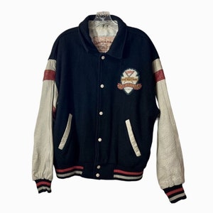  University of Louisville Cardinals Varsity Jacket: Clothing,  Shoes & Jewelry