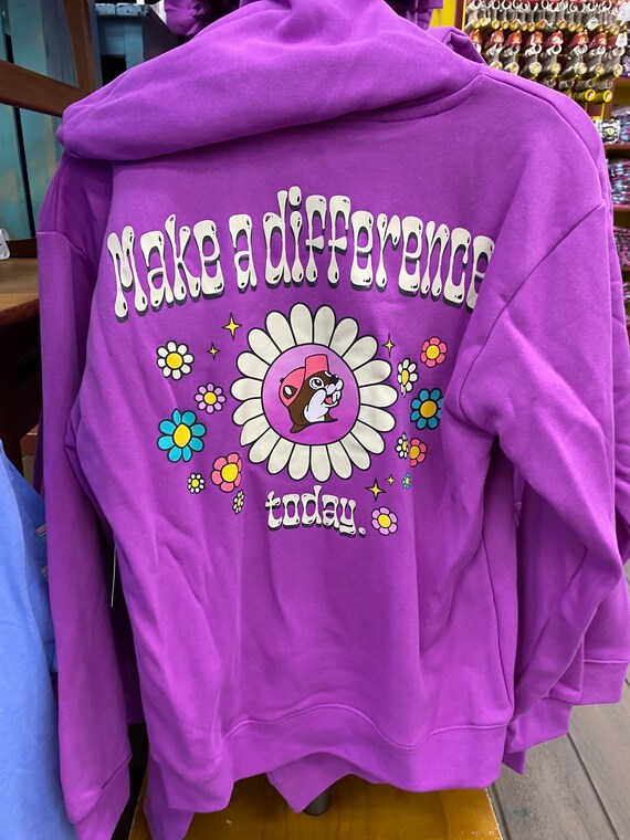 Buc ee's best sale sweatshirt