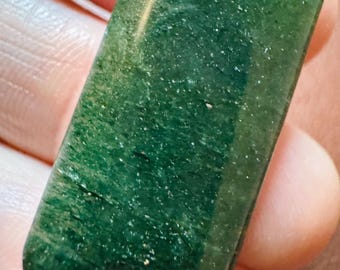 22.30 Carat Serpentine Gemstone. Beautiful Green for Pendant. Untreated. Cabochon. Unique Cut. Earth Mined. 30 x 14.7 x 4.6mm