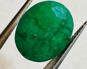 5.70 Carat Genuine Mined Large Natural Faceted Emerald for Making Jewelry or Pendants. Opaque Green Emerald Oval Cut. Birthstone.