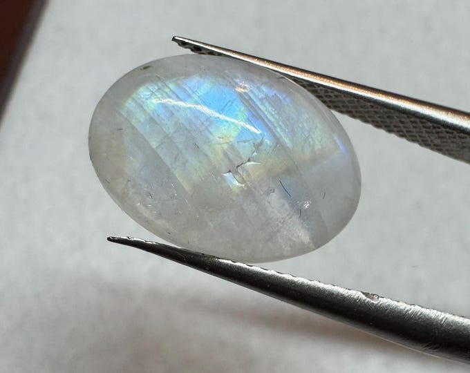 3.40 Carat Natural Royal Blue Moonstone. Natural Gemstone Cabochon. High Shine. Oval Polished. 12.9 x 9.1 x 3.6 mm. Jewelry Supplies.