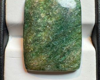 26.00 Carat Serpentine Gemstone. Beautiful Green for Pendant. Untreated. Cabochon. Rectangle Cut. Earth Mined. 26.8 x 20.7 x 4.6mm