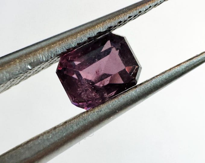 0.50 Carat Natural Spinel.  SI Grade. Beautiful Light Purple Spinel. Ring & Jewellery Making Loose Gemstone. Gift. Untreated. Earth Mined