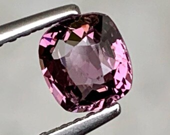 0.81 Carat Natural Spinel. VS. Beautiful Light Purple/Grey Spinel. Ring Jewellery Making Loose Gemstone. Gift. Investment.