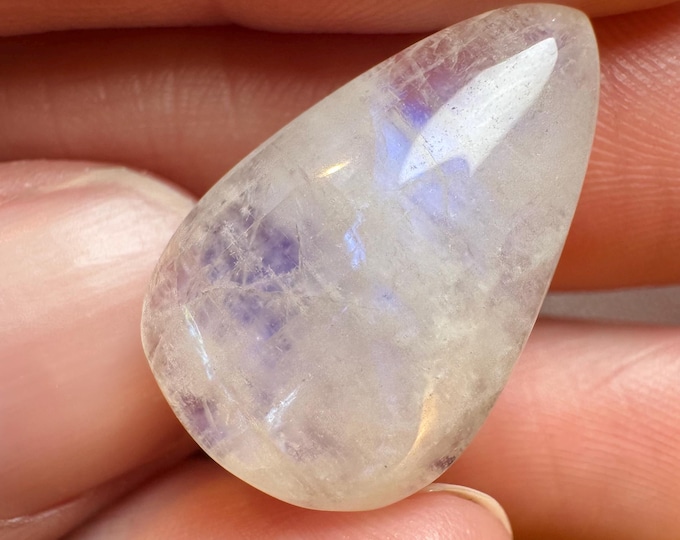 15.15 Carat Natural Royal Blue Moonstone. Natural Gemstone Cabochon. Medium "Flash". Fancy Polished. 22.3 x 14.5 x 6 mm. Jewelry Supplies.