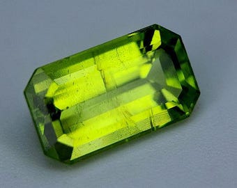 2.33 Genuine Mined Himalayan Peridot Faceted Loose Gemstone for Making Jewellery. Emerald Cut. 10 x 6 x 4 mm. Birthstone. Untreated
