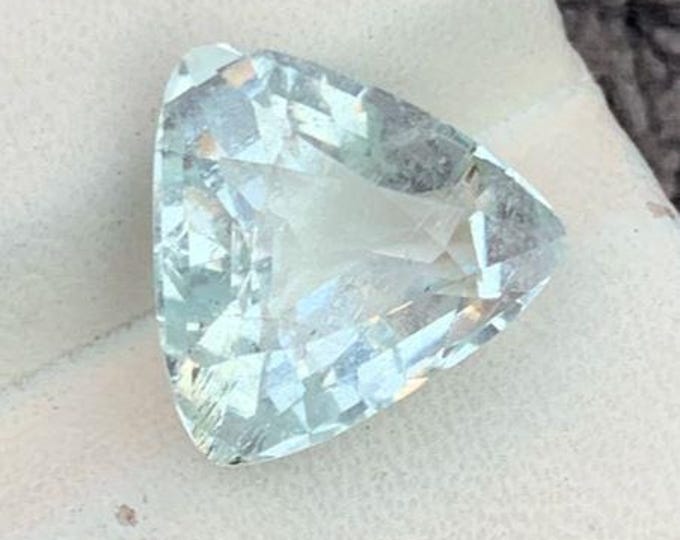 3.65 Carat Natural Aquamarine. Faceted Trillion Cut Loose Gemstone. Birthstone Gifts. 10 x 10 x 6 mm. Genuine Mined. Included Grade.