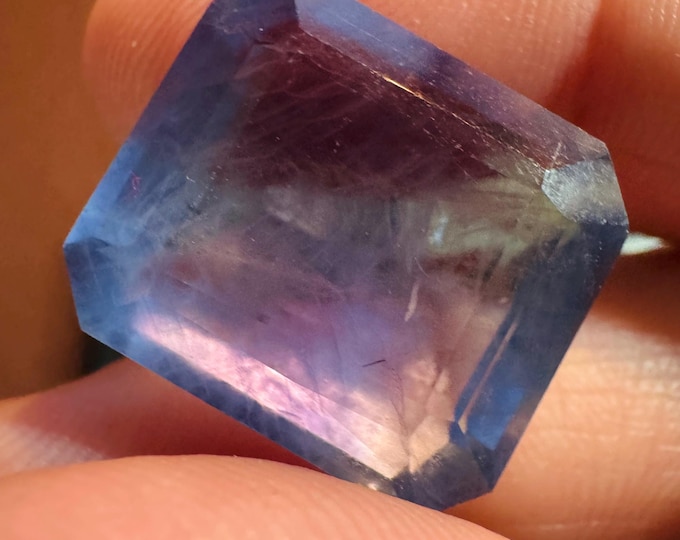 27.65 Carat Blue Fluorite. Large Loose Gemstone. Jewellery Supplies. Gifts. Genuine Mined. SI. 18.4 x 16.1 x 9.5 mm. Collector Stone.