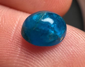 1.36 Carat Natural Beautiful Blue Apatite Oval Cabochon 7.5x 5.6 x 3.6mm Loose Gemstone for Jewelry Making and Jewelry Artisans. Earth Mined