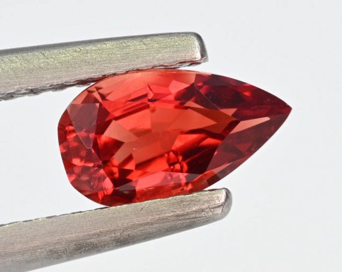 0.69 Carat Sunstone Orange Red Faceted Classic Pear Cut VSI Clarity 7.900 x 4.700 x 3.400 mm Loose Gemstone for Jewelry Making. Earth Mined