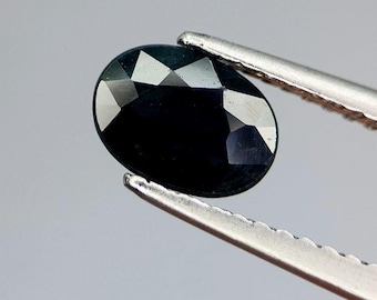 0.88 Ct Natural Blue Sapphire. Loose Gemstones for Jewelry. Faceted Oval Shape. 7 x 5 x 3 mm. Birthstone and Gifts. SI Grade Stone